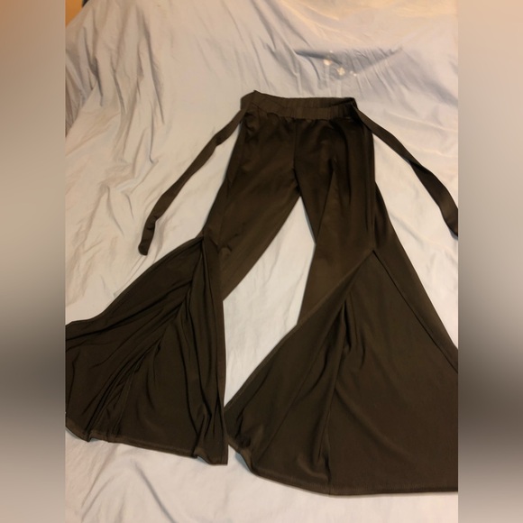 Forever 21 black dressy slacks, size medium, with slits , sexy styling EUC - Picture 5 of 16